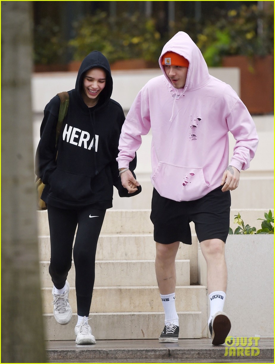Brooklyn Beckham & Hana Cross Get in a Workout Together!: Photo 4255676