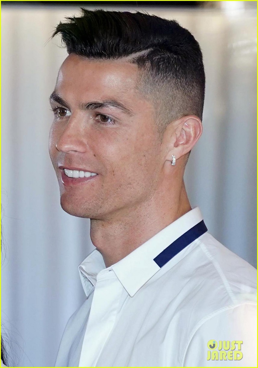 Cristiano Ronaldo displays new haircut ahead of Portugal v Ghana clash as  lightning bolt gets the chop | Independent.ie