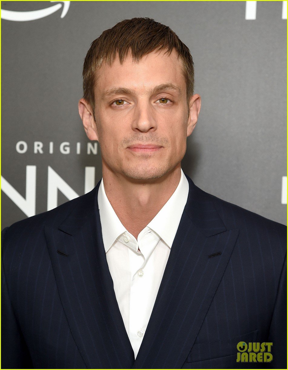 Photo: mireille enos joel kinnaman hanna premiere 02 | Photo 4260815