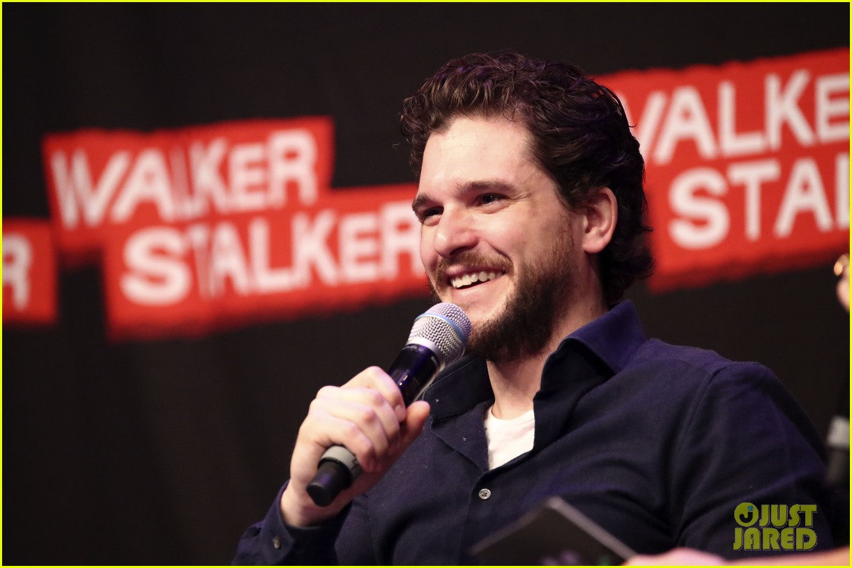 Kit Harington Attends Fan Convention in Berlin! Photo 4261806 Kit