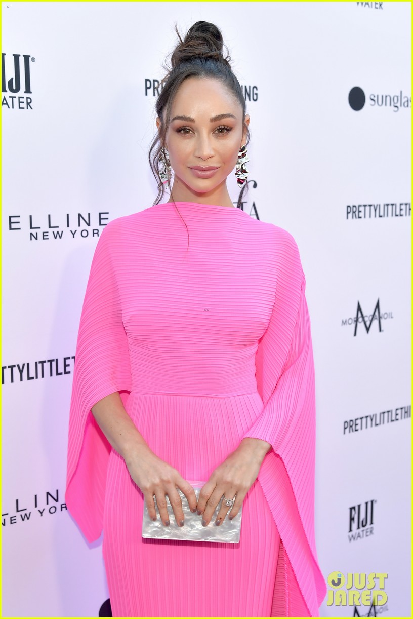 Kate Hudson Joins James Marsden at Daily Front Row Fashion Awards 2019