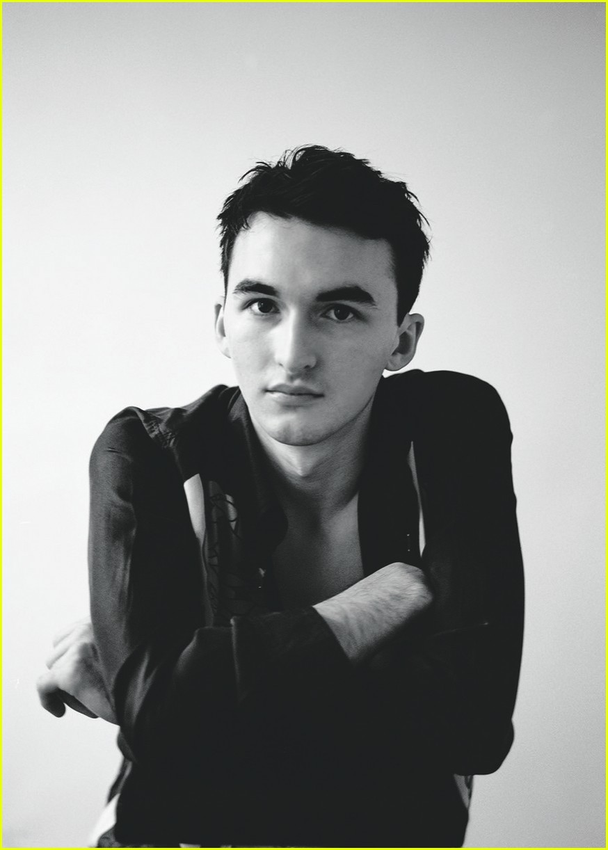 Isaac Hempstead Wright Spills on Growing Up on &lsquo;Game of Thrones&rsquo;: Photo