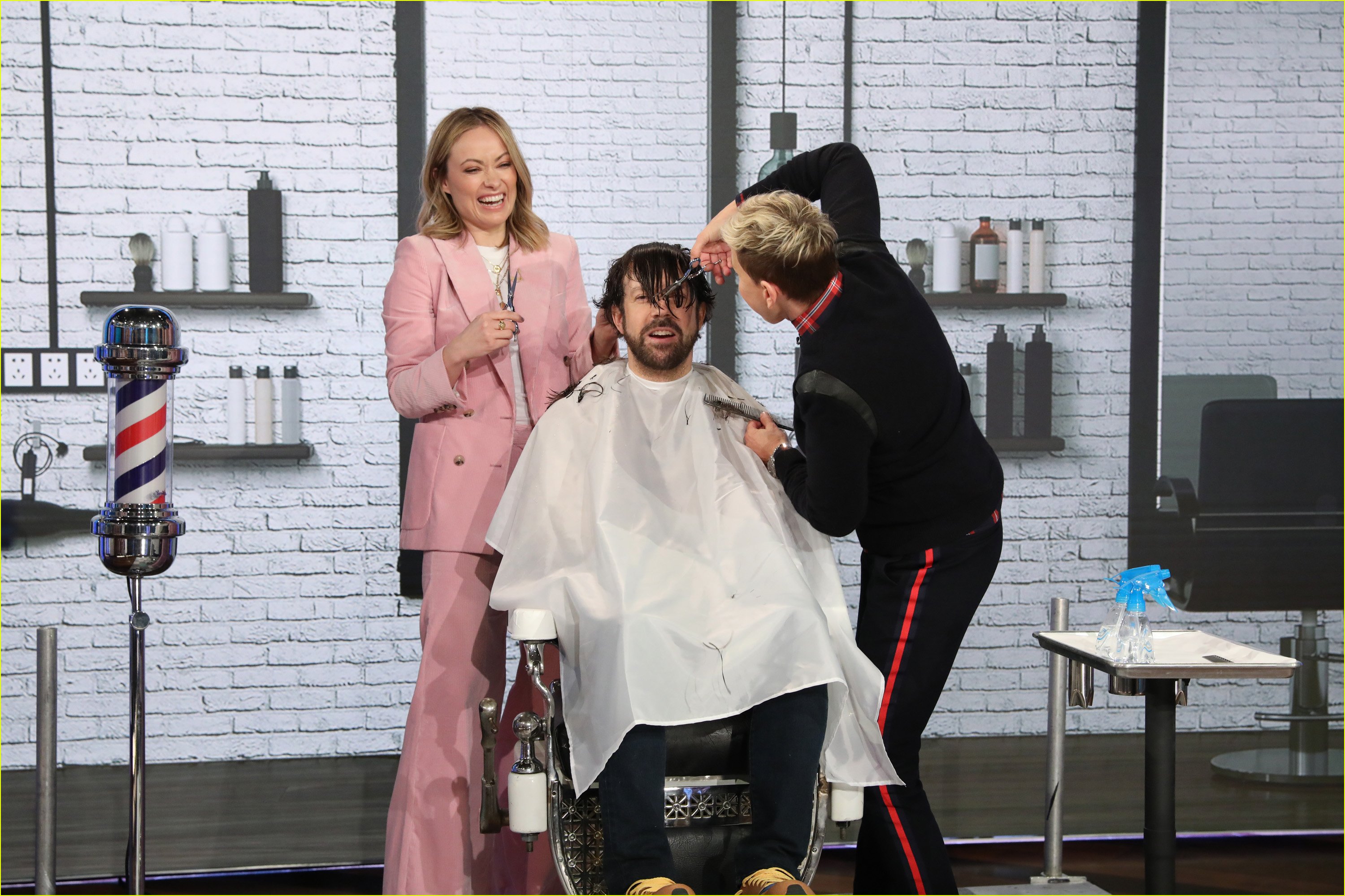 Jason Sudeikis Gets Haircut From Olivia Wilde & Ellen DeGeneres Watch