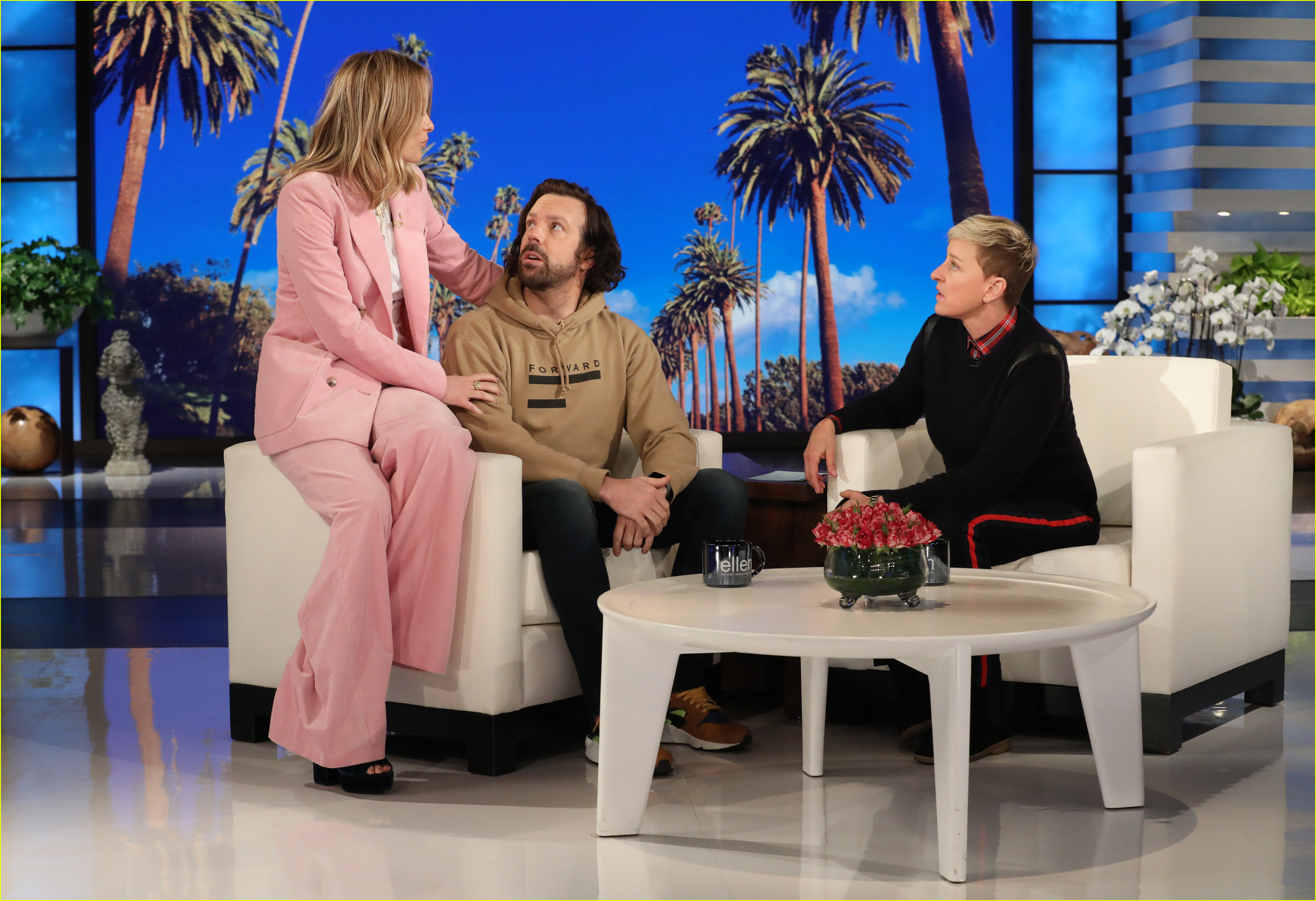 Jason Sudeikis Gets Haircut From Olivia Wilde & Ellen DeGeneres Watch