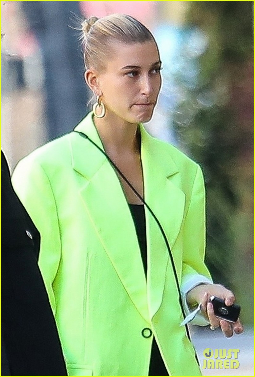 Justin & Hailey Bieber Look Fashionable Together in Beverly Hills