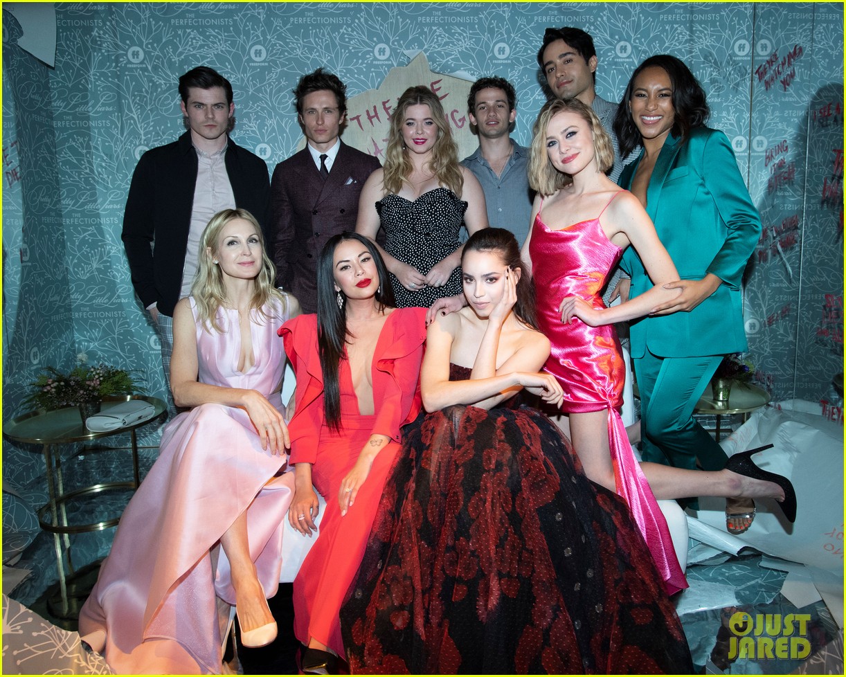 Photo cast of pll the perfectionists stun at los angeles premiere 19