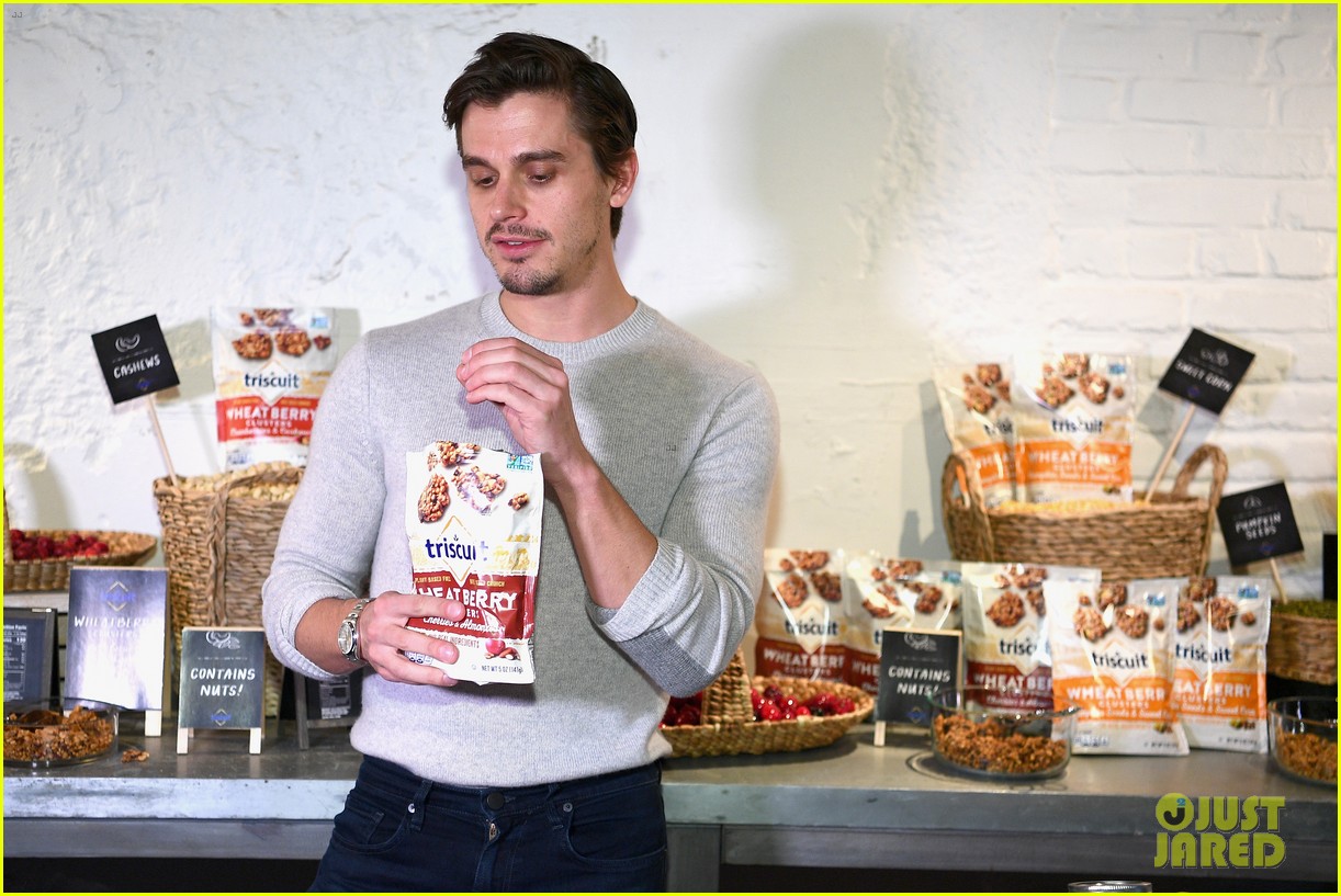 Photo queer eyes antoni porowski sets date for debut cookbook 02
