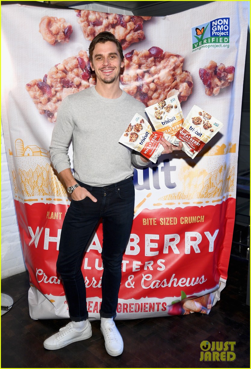 Photo queer eyes antoni porowski sets date for debut cookbook 08