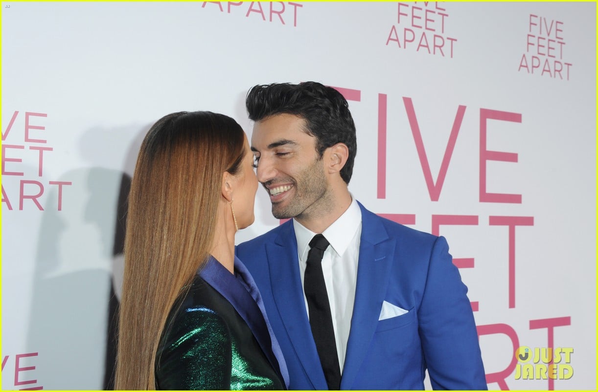 Gina Rodriguez Supports Director Justin Baldoni at 'Five Feet Apart' L