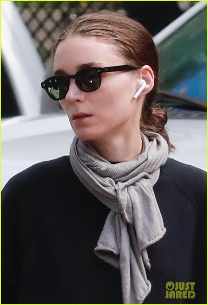 Rooney Mara Goes for a Solo Hike at TreePeople Park: Photo 4250753