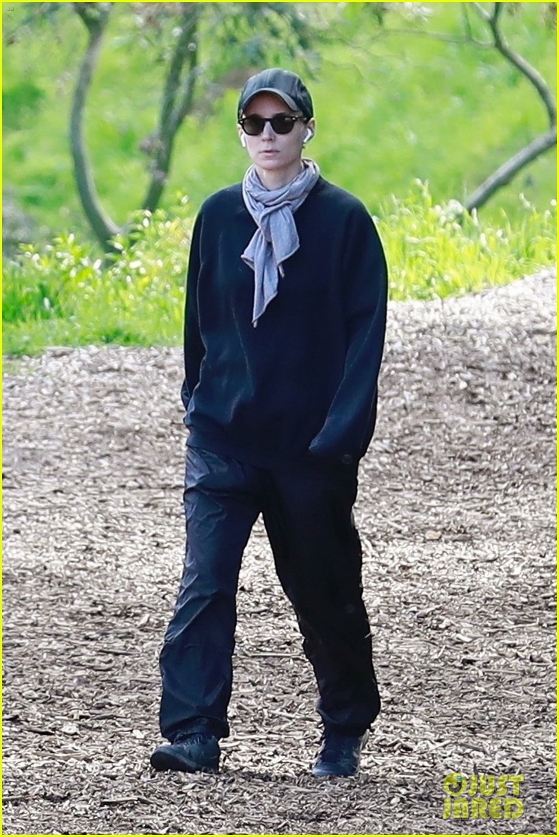 Rooney Mara Goes for a Solo Hike at TreePeople Park: Photo 4250754