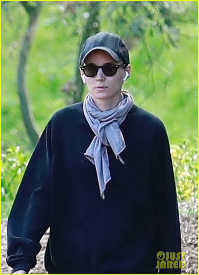 Rooney Mara Goes for a Solo Hike at TreePeople Park: Photo 4250755