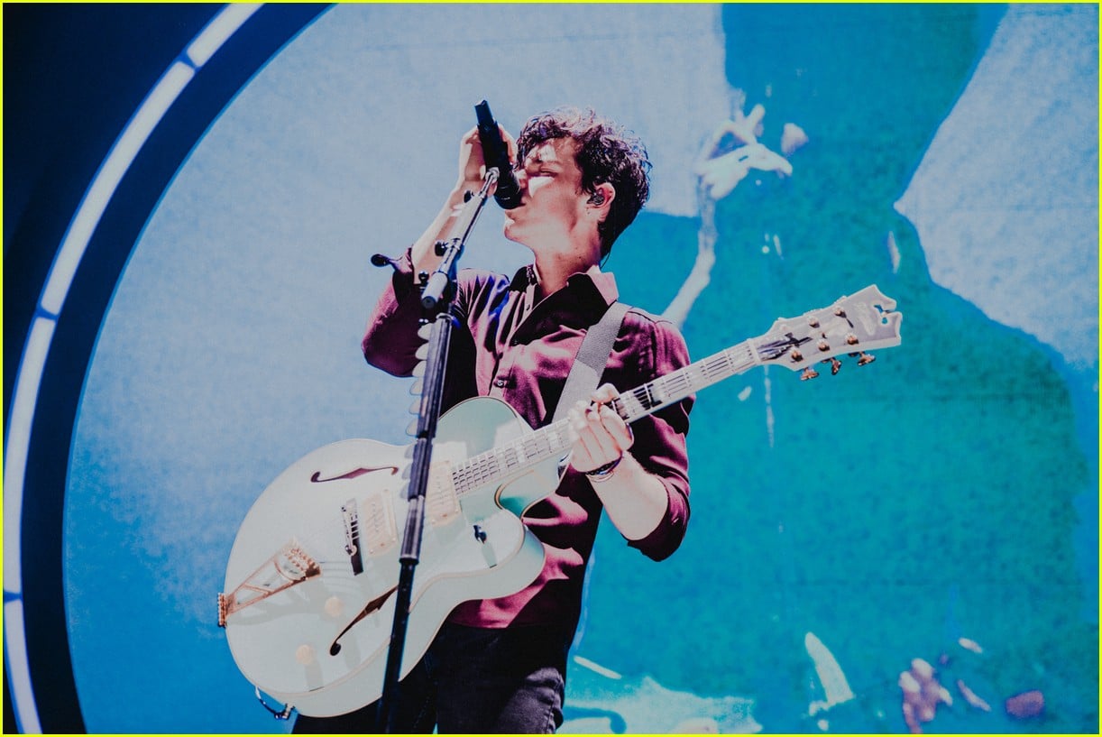 Shawn Mendes Kicks Off 2019 Tour in Europe Set List Revealed! Photo