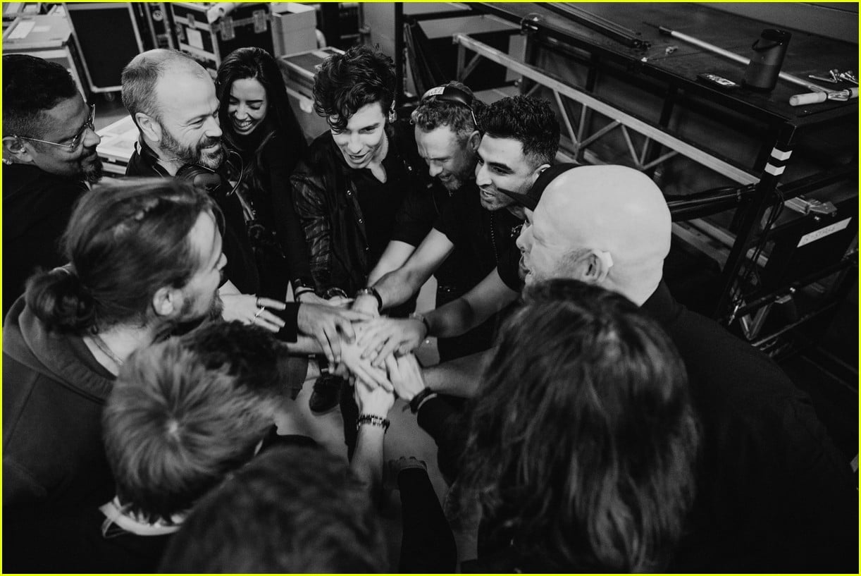 Shawn Mendes Kicks Off 2019 Tour in Europe Set List Revealed! Photo