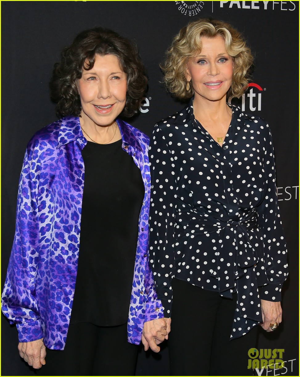 Lily Tomlin & Jane Fonda Arrive at 'Grace & Frankie' PaleyFest 2019