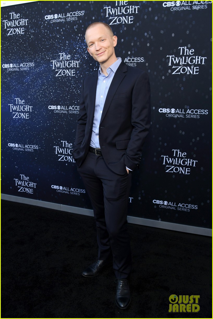 Jordan Peele Joins 'Twilight Zone' Actors at Hollywood Premiere! Photo