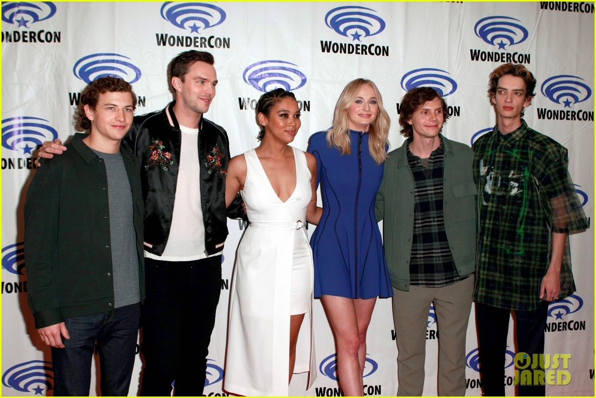 &lsquo;Dark Phoenix&rsquo; Cast Makes Stylish WonderCon 2019 Appearance: Photo