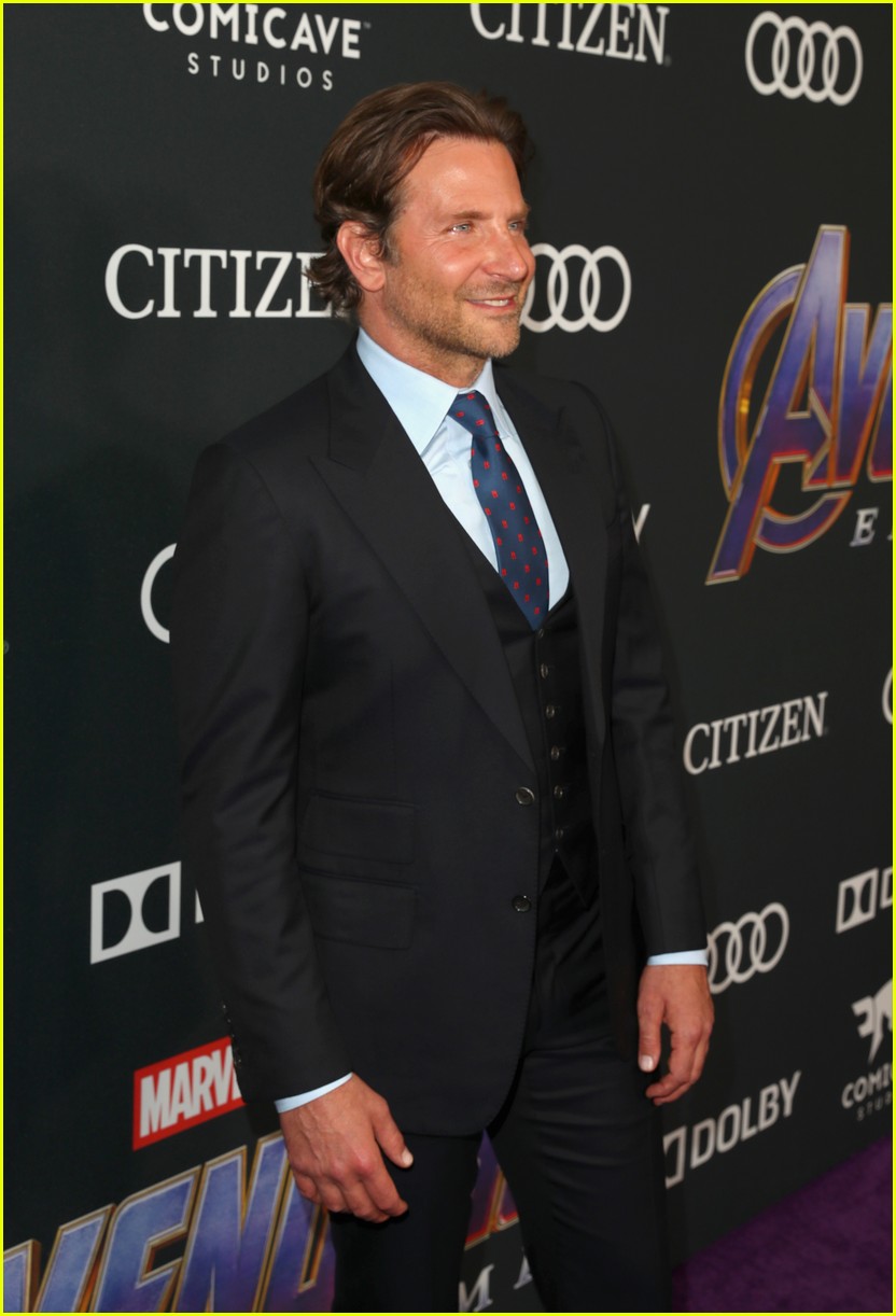 Photo: bradley cooper zoe saldana avengers endgame premiere 09 | Photo