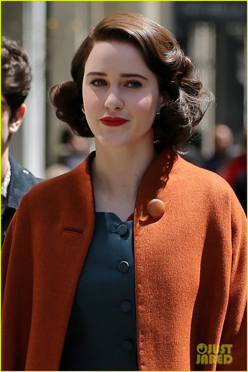 Sterling K Brown Begins Filming Marvelous Mrs Maisel With Rachel Brosnahan Photo 4274518 Alex Borstein Rachel Brosnahan Sterling K Brown The Marvelous Mrs Maisel Pictures Just Jared