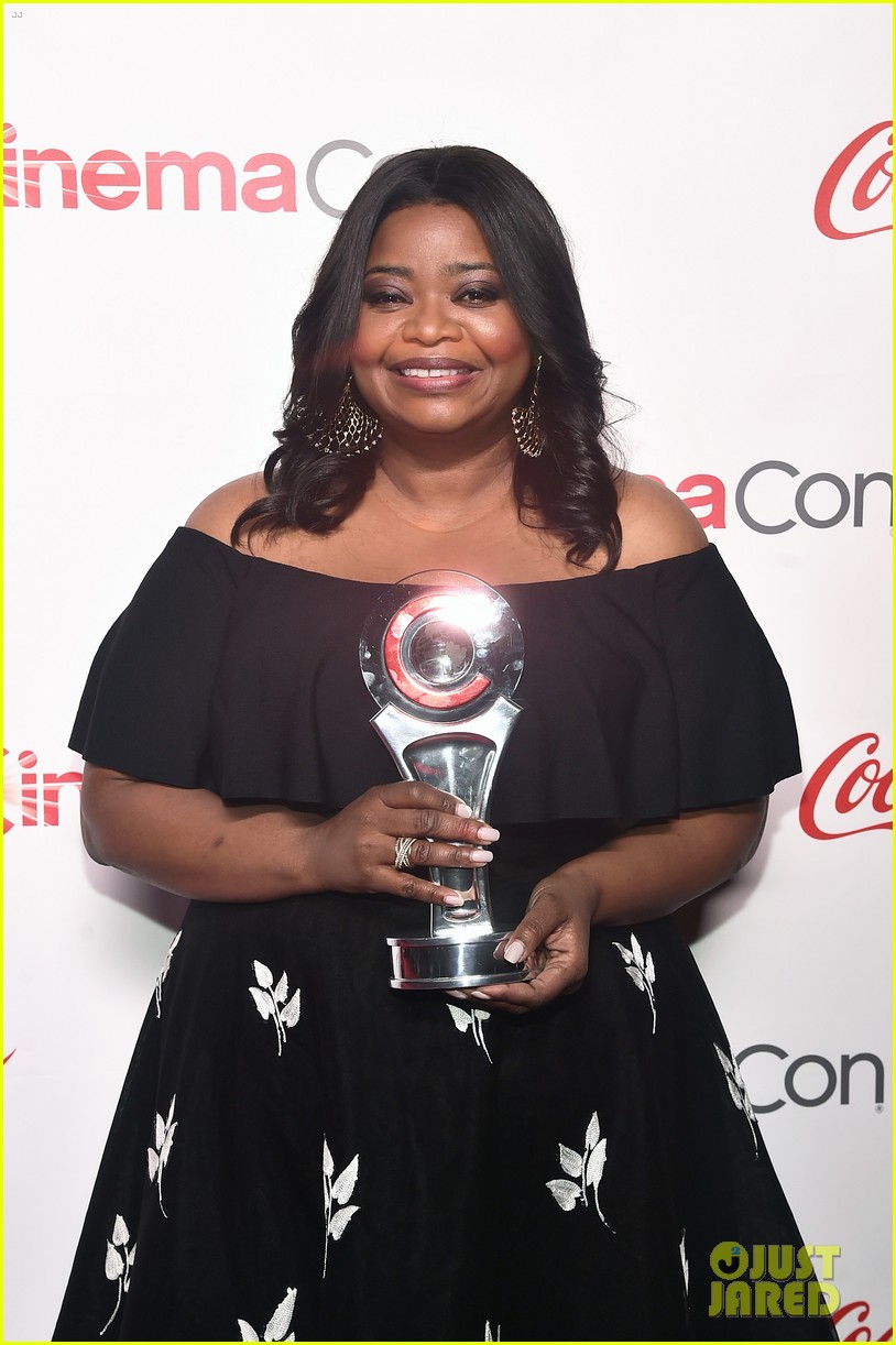 Henry Golding, Octavia Spencer, Kevin Hart & More Win at CinemaCon