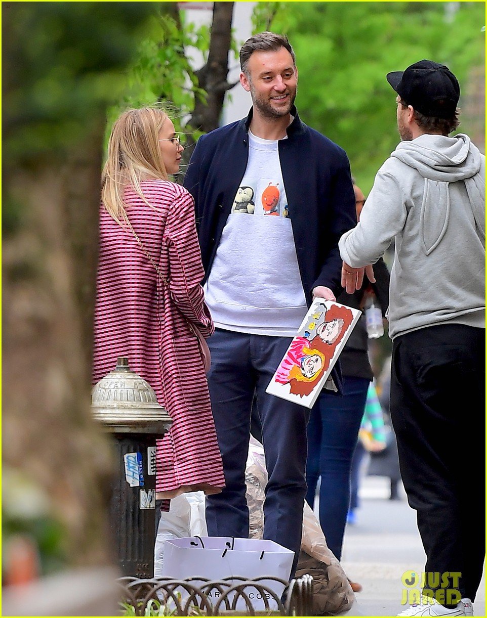 Jennifer Lawrence & Fiance Cooke Maroney Get a Quirky Portrait Painted