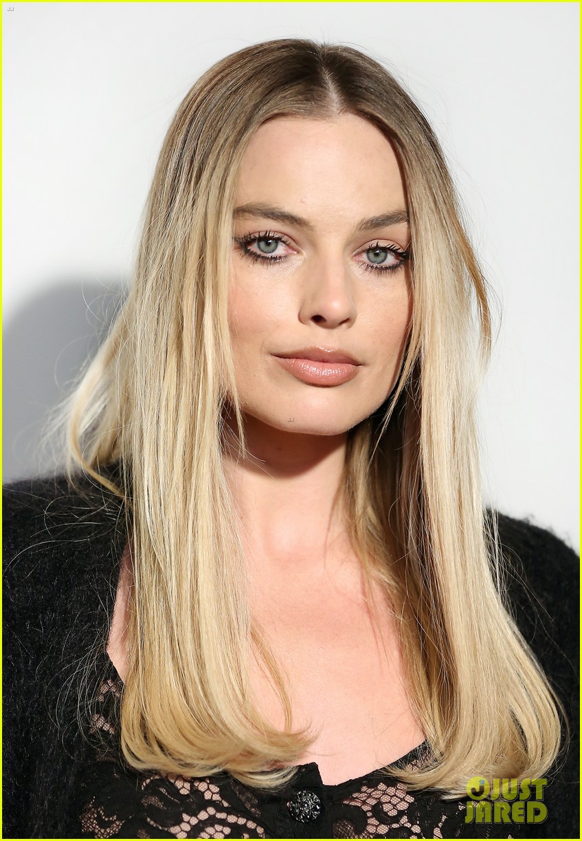 Margot Robbie Attends 'Dreamland' Premiere at Tribeca Film Festival