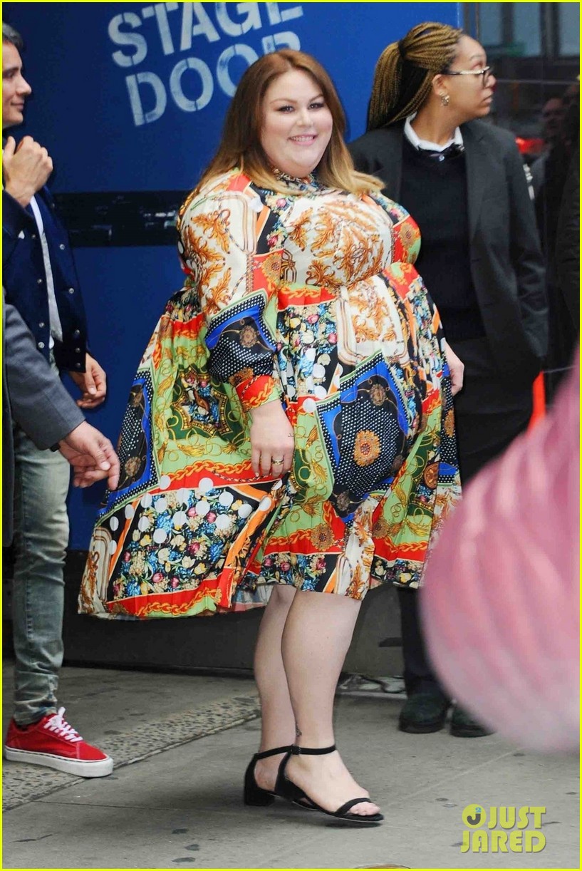 Chrissy Metz On Performing at ACM Awards 2019 with Carrie Underwood(02)