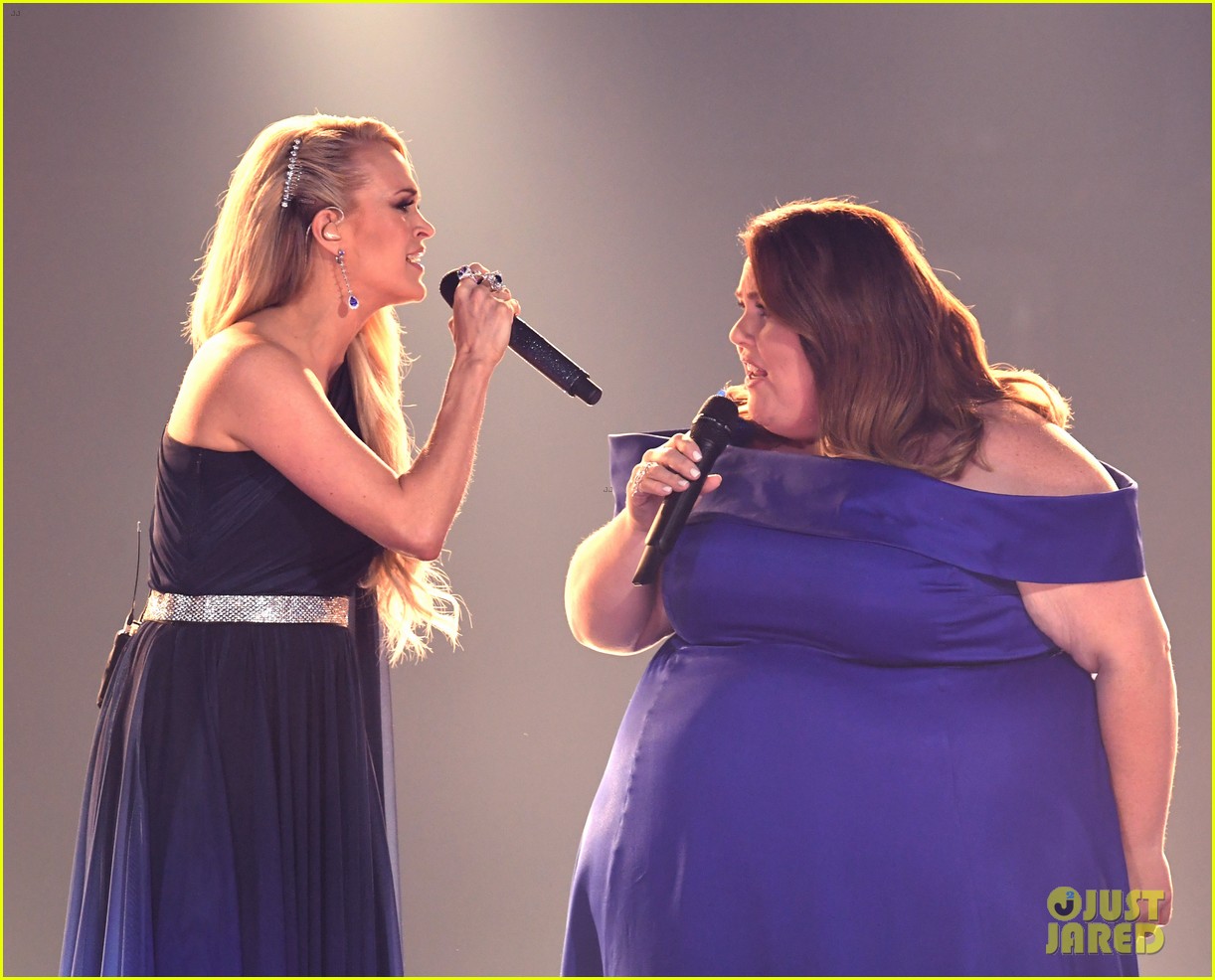 Chrissy Metz Gives First Live TV Performance at ACM Awards 2019 with