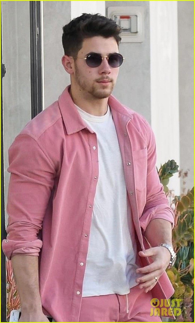Nick Jonas Rocks a Pink Outfit While Shopping on Rodeo Drive: Photo ...