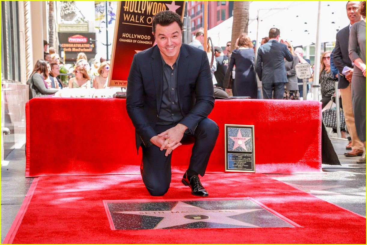 Photo seth macfarlane hollywood walk of fame ceremony 01 Photo 4276769 Just Jared