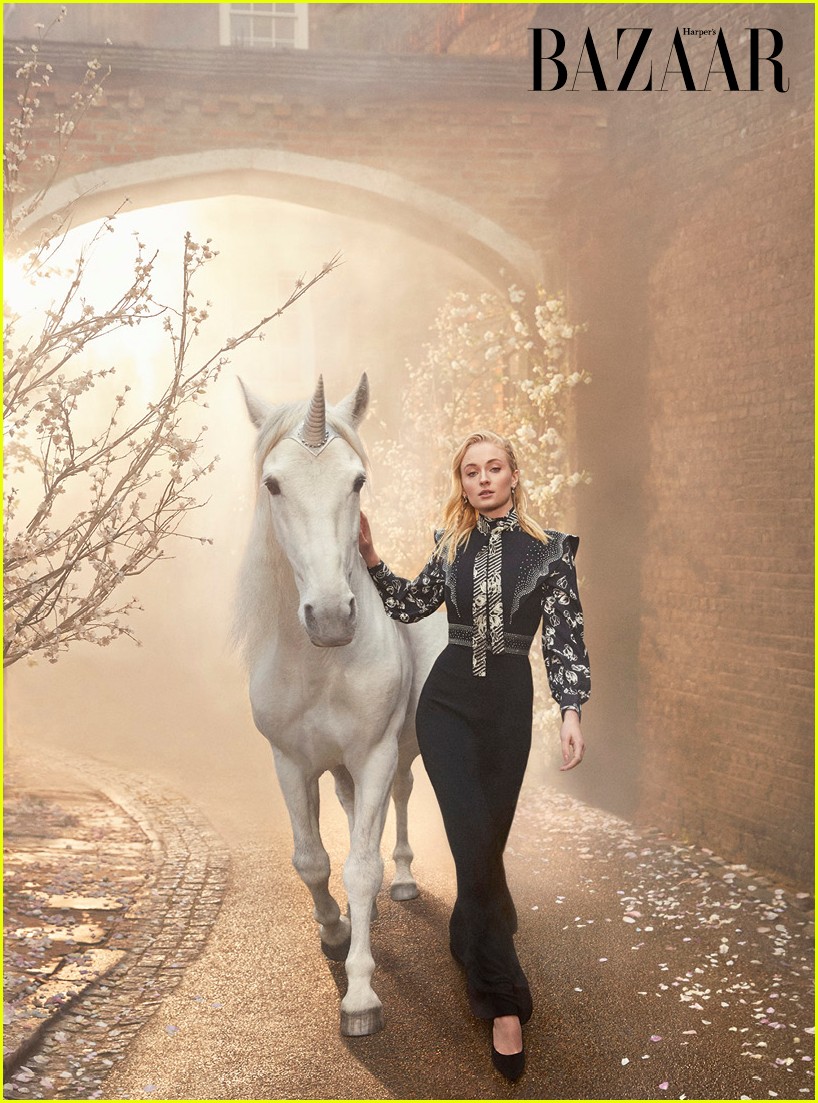 Sophie Turner Says Fans Don't Like Her with Blonde Hair: Photo 4265569