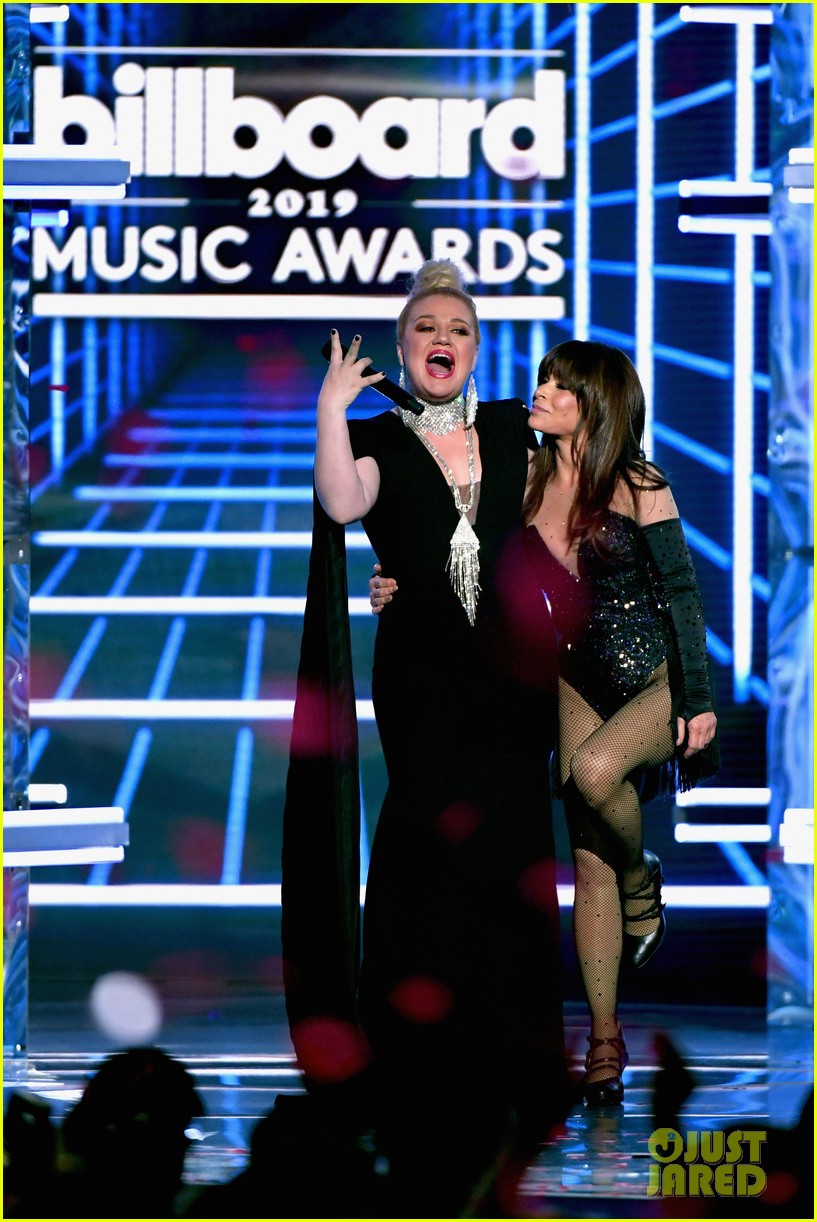 Paula Abdul Gives DanceFilled Performance at Billboard Music Awards