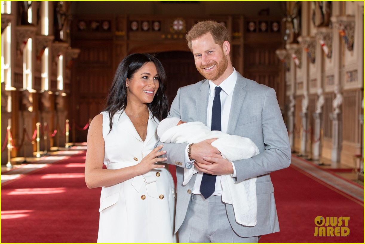Meghan Markle & Prince Harry Debut Royal Baby First Photos! Photo