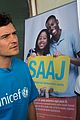 orlando bloom visits children displaced by cyclone idai in mozambique 03