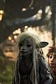 netflixs dark crystal prequel series gets premiere date and new photos 03
