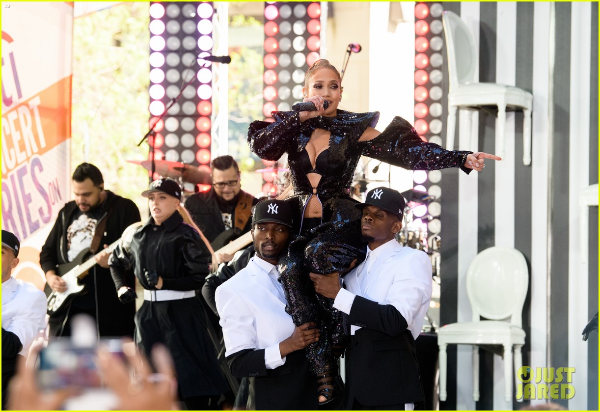 Jennifer Lopez Wows with Her ‘Today Show’ Performances! (Video): Photo