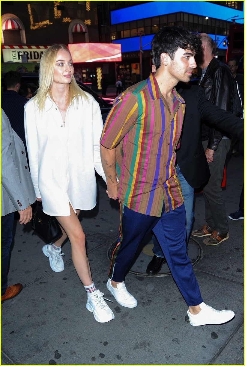 Nick Jonas & Priyanka Chopra Join Joe Jonas & Sophie Turner For