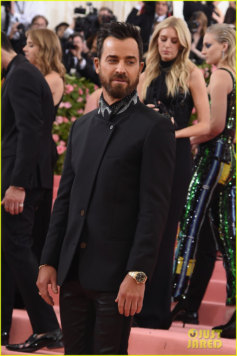 Justin Theroux & Alexander Skarsgard Look Handsome at Met Gala 2019