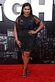 mindy kaling supported by novak late night premiere 01