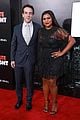 mindy kaling supported by novak late night premiere 04