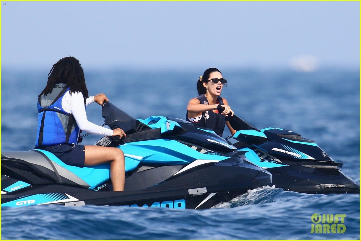 Photo kendall jenner in a bikini yacht in france 32 Photo 4298568 Just Jared Entertainment