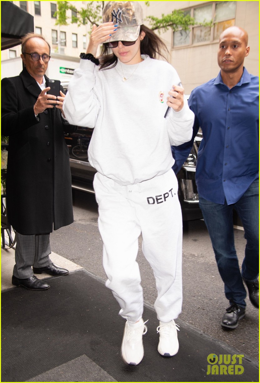 Kendall Jenner Sometimes Thinks About Shaving Her Hair Off: Photo