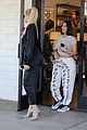 kim kardashian khloe kardashian shopping with scott disick 39
