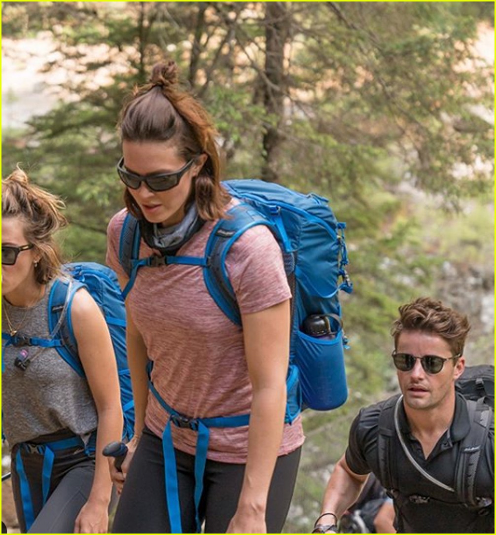 Mandy Moore Shares Epic Photos From 'Bucket List' Mount Everest