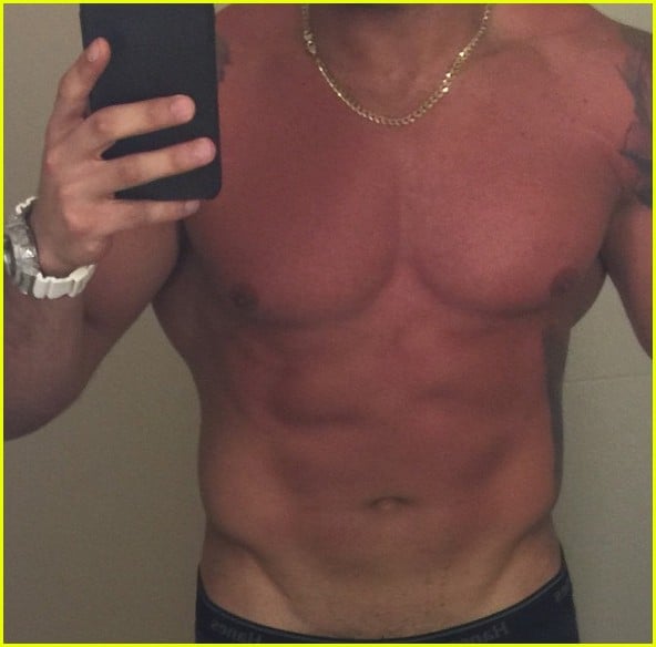 Jersey Shore S Ronnie Ortiz Magro Gets Liposuction On His Abs To Keep His Six Pack Forever Photo Ronnie Ortiz Magro Shirtless Pictures Just Jared Jersey Shore S Ronnie Ortiz Magro Gets Liposuction On His Abs To Keep His Six Pack Forever Photo Ronnie Ortiz Magro Shirtless Pictures Just Jared