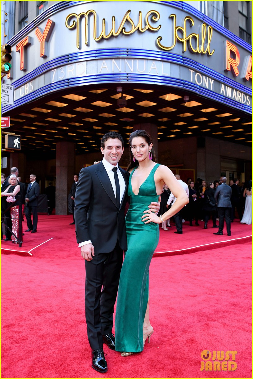 Stephanie J. Block Shares Kiss with Husband Sebastian Arcelus at Tony