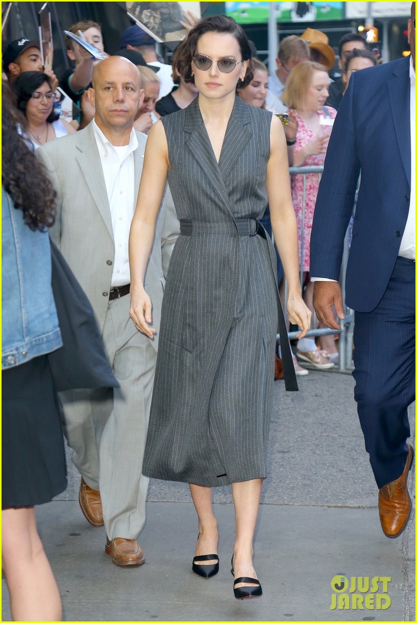 Daisy Ridley Reveals the 'Ophelia' CoStar That Made Her Nervous