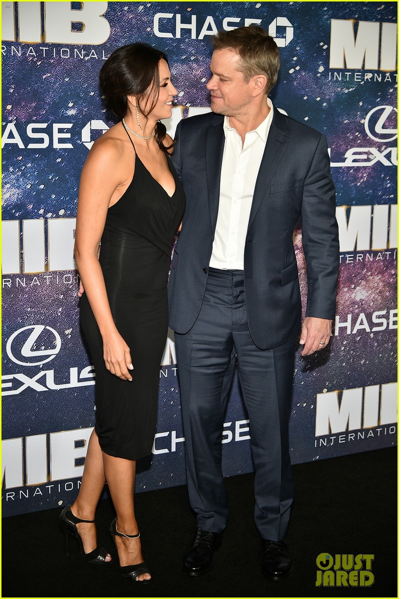 Matt Damon Supports BFF Chris Hemsworth at 'MIB International