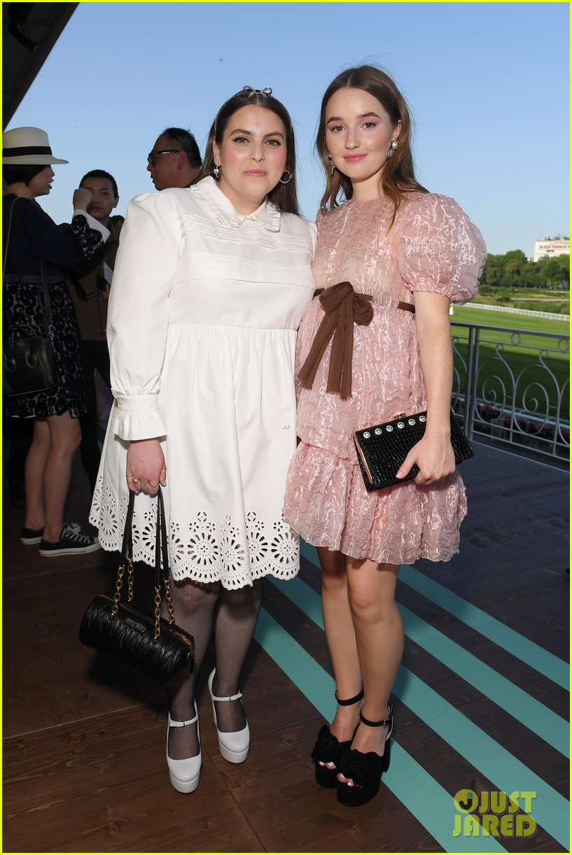 Booksmart's Kaitlyn Dever & Beanie Feldstein Reunite at Miu Miu Show