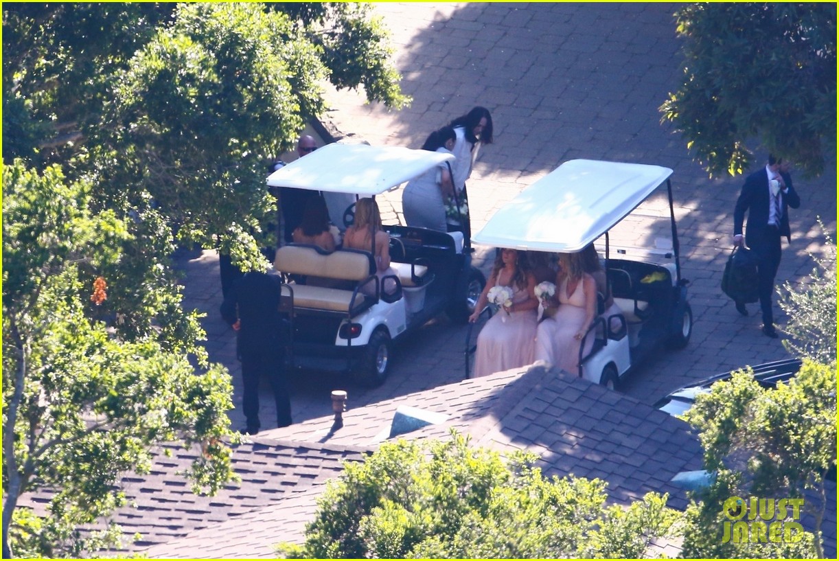 Katherine Schwarzenegger Looks Stunning During Wedding to Chris Pratt